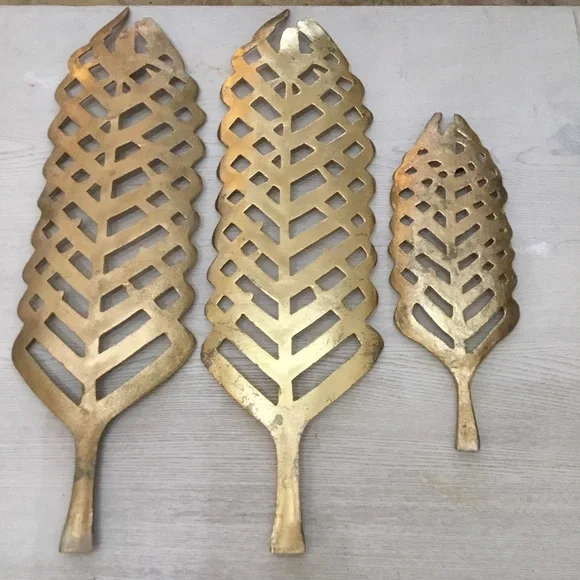 Set Of 3 Gold Tone Metal Leaf Trays - Picture 2 of 4
